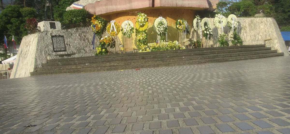 Wide view of EDSA highway in Metro Manila, the avenue where the 1986 People Power Revolution took place