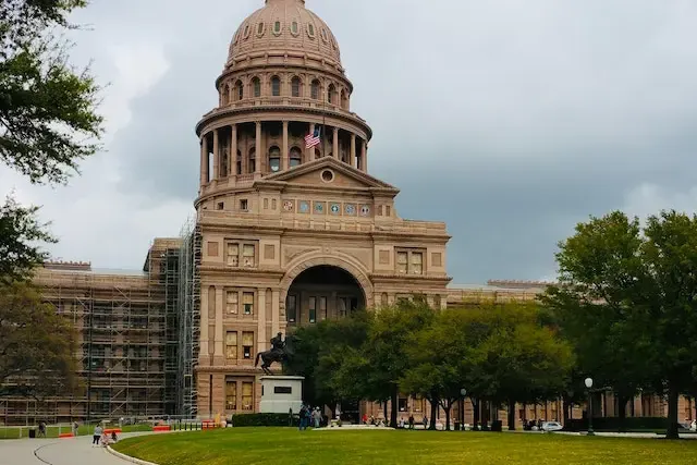 Must-Visit Attractions Near Your Apartment
